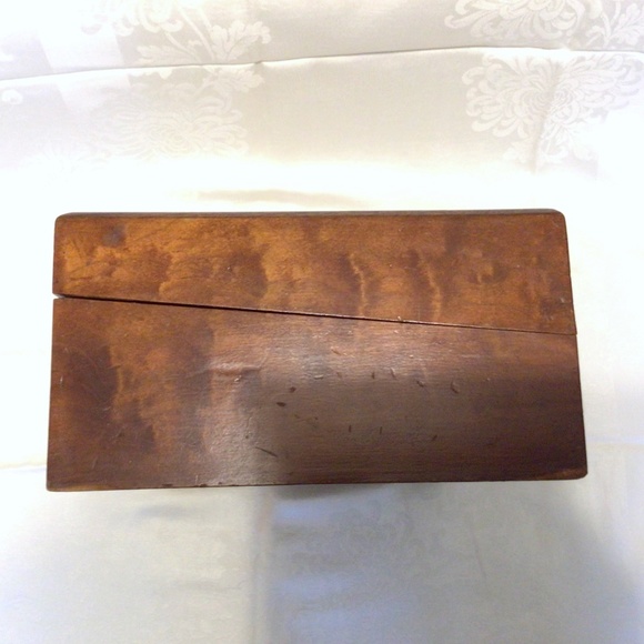 Burled veneer 19th century lap desk. - Picture 11 of 11